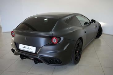 Ferrari FF — photo 21