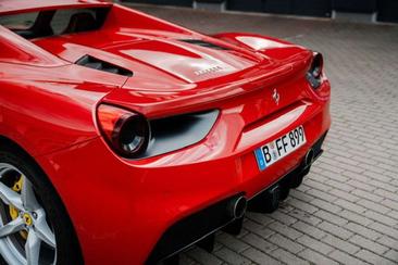 Ferrari 488 — photo 3