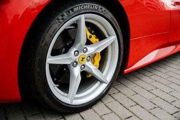 Ferrari 488 — photo 6