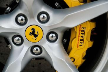 Ferrari 488 — photo 13