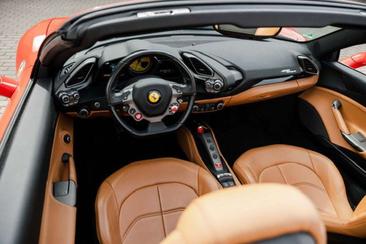 Ferrari 488 — photo 15