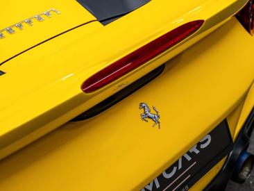 Ferrari F8 Spider — photo 14