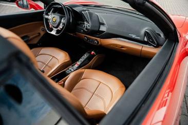 Ferrari 488 — photo 21
