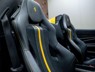 Ferrari F8 Spider — photo 30