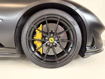 Ferrari 812 Superfast — photo 7
