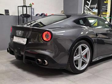 Ferrari F12 Berlinetta — photo 2