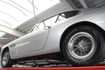 Ferrari 250 GTE — photo 8