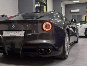 Ferrari F12 Berlinetta — photo 3