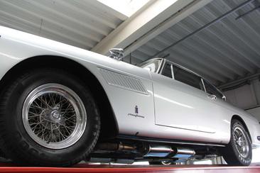 Ferrari 250 GTE — photo 9