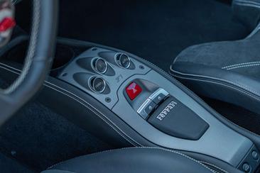 Ferrari 458 Italia — photo 21