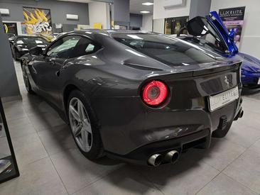 Ferrari F12 Berlinetta — photo 5
