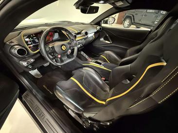 Ferrari 812 Superfast — photo 12