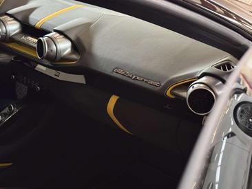 Ferrari 812 Superfast — photo 17