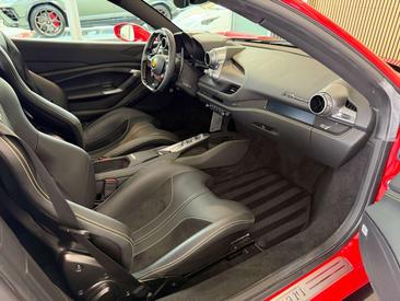 Ferrari F8 Tributo — photo 15