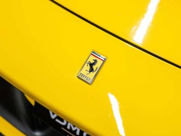 Ferrari F8 Spider — photo 15