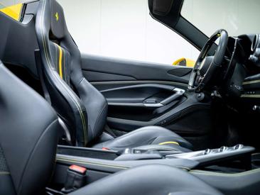 Ferrari F8 Spider — photo 17