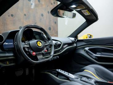 Ferrari F8 Spider — photo 18