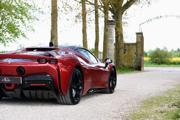 Ferrari SF90 Stradale — photo 12