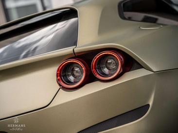 Ferrari GTC4Lusso — photo 9
