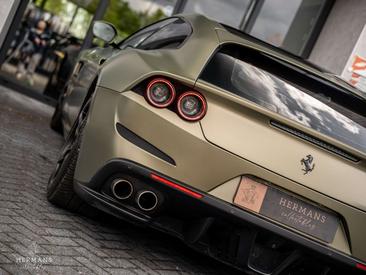 Ferrari GTC4Lusso — photo 10