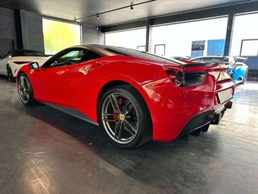 Ferrari 488 — photo 7
