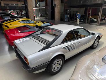 Ferrari Mondial — photo 12