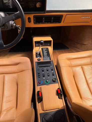 Ferrari Mondial — photo 21