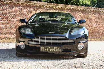 Aston Martin Vanquish V12 — photo 4