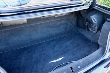 Aston Martin Vanquish V12 — photo 15