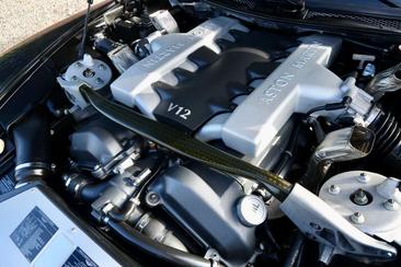 Aston Martin Vanquish 5.9 V12 — photo 12