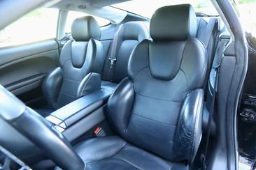 Aston Martin Vanquish V12 — photo 19