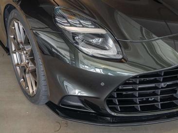 Aston Martin Vanquish Volante — photo 17