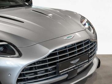 Aston Martin DB12 Volante — photo 16
