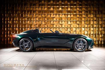 Aston Martin V12 Speedster — photo 5