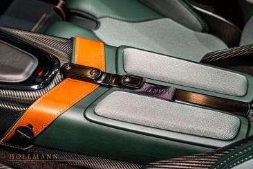 Aston Martin V12 Speedster — photo 19