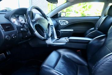 Aston Martin Vanquish V12 — photo 27