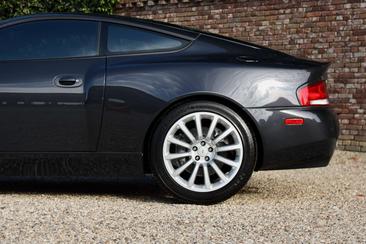 Aston Martin Vanquish 5.9 V12 — photo 27