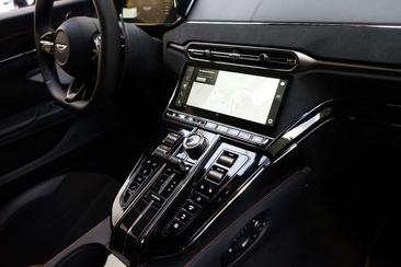 Aston Martin V8 Carbon Paket — photo 32