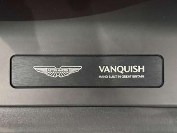 Aston Martin V12 Vanquish Coupé 5.2 Auto — photo 17