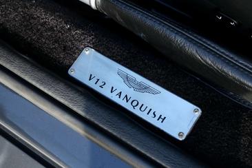 Aston Martin Vanquish 5.9 V12 — photo 29