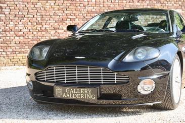 Aston Martin Vanquish V12 — photo 30