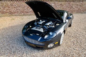 Aston Martin Vanquish 5.9 V12 — photo 30