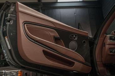 Aston Martin DBS Volante 770 Ultimate — photo 19