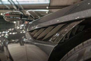 Aston Martin DBS Volante 5.2 V12 ULTIMATE — photo 36