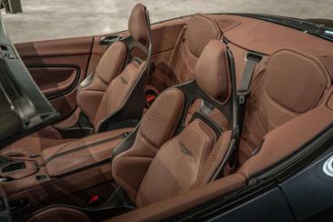 Aston Martin DBS Volante 5.2 V12 ULTIMATE — photo 37