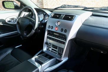 Aston Martin Vanquish 5.9 V12 — photo 36