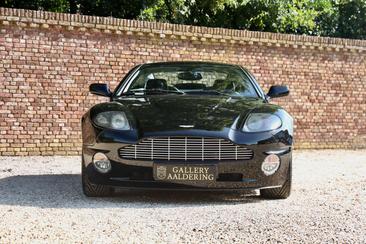 Aston Martin Vanquish V12 — photo 42