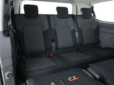 Volkswagen Multivan BEV Life — photo 6