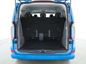 Volkswagen Multivan BEV Life — photo 7