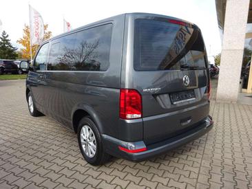 Volkswagen Multivan — photo 3